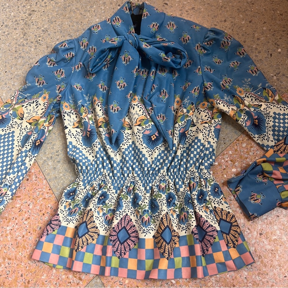 70s designer blue and pink floral and geometric long sleeve blouse Size 5 Small - Picture 5 of 9